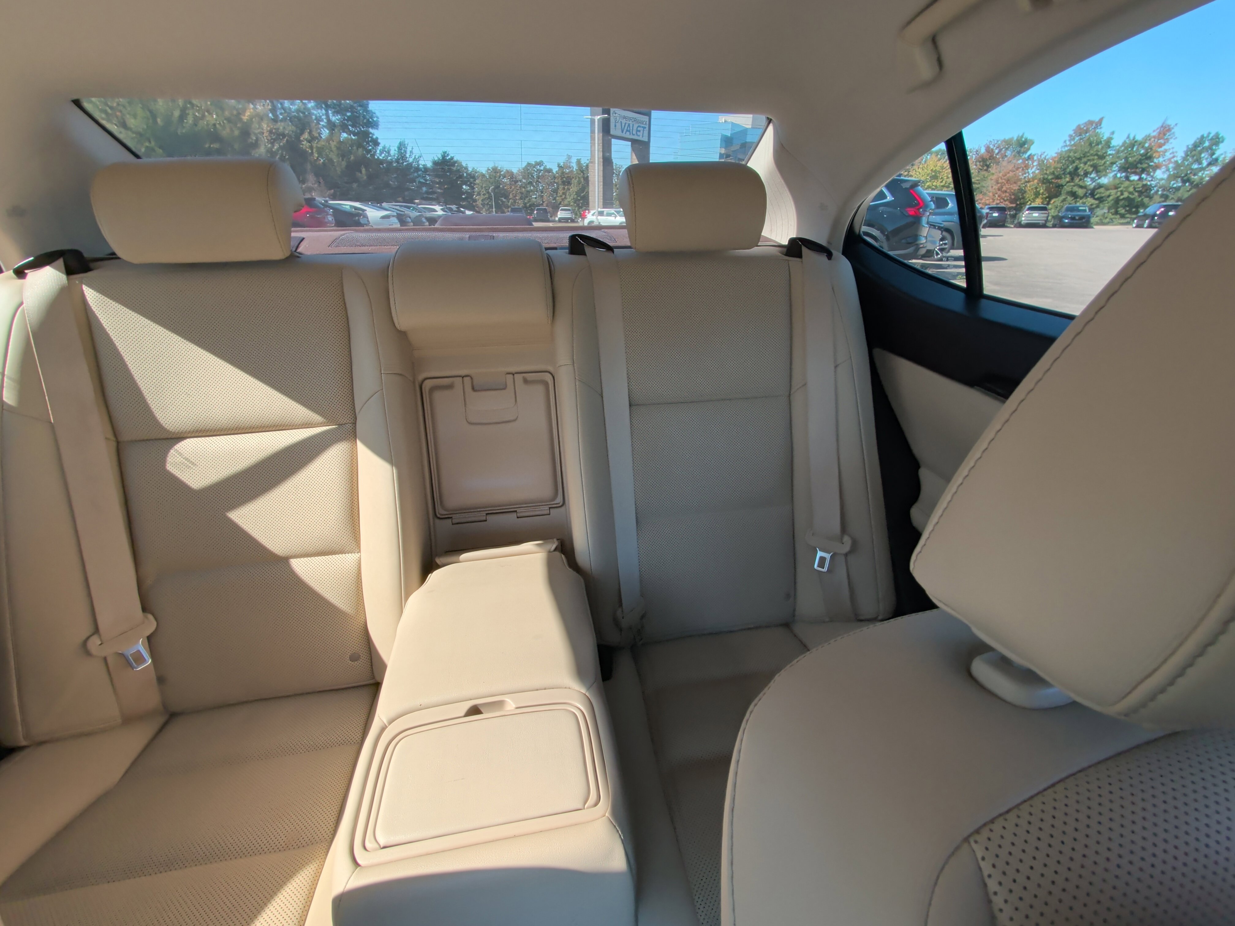 Used 2016 Lexus ES 350 w/ Navigation System Package FWD image 4
