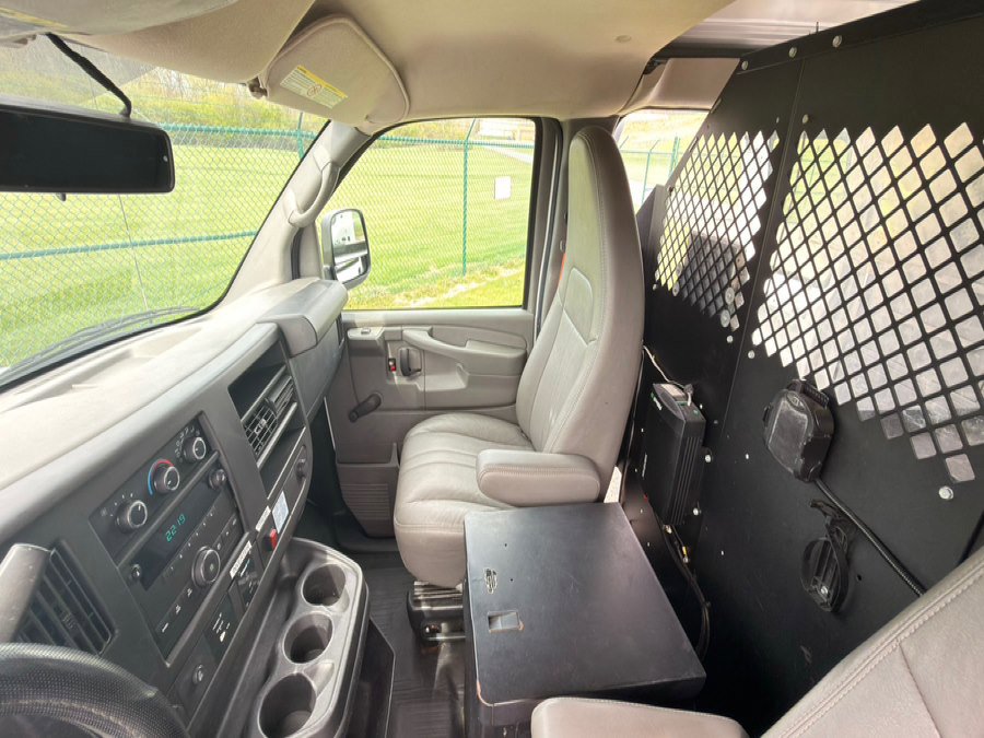 Used 2013 Chevrolet Express 2500 image 18