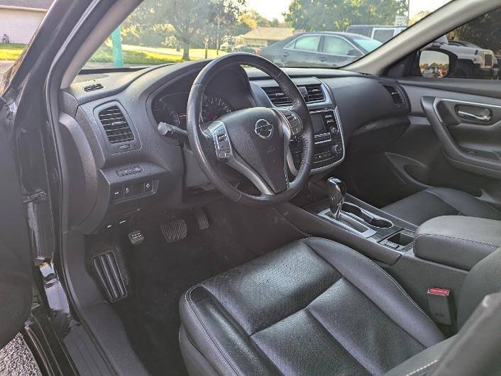 Used 2016 Nissan Altima 2.5 SL FWD image 12