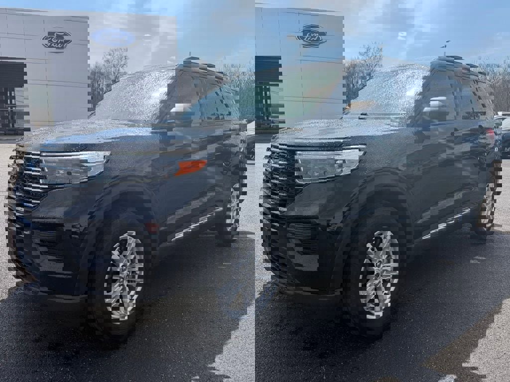 Used 2020 Ford Explorer XLT w/ Class III Trailer Tow Package image 1