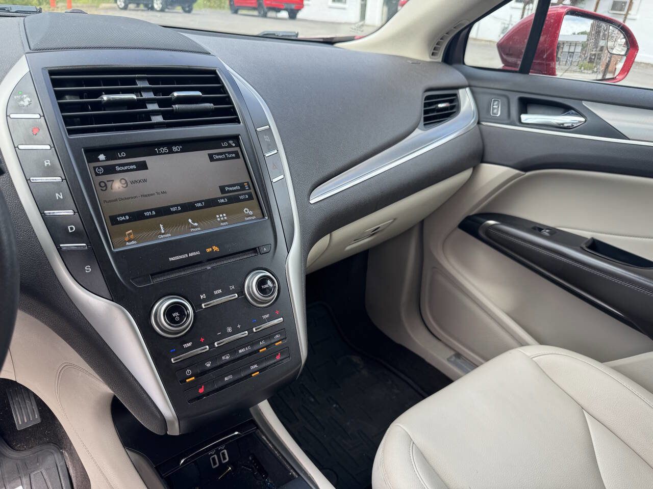Used 2017 Lincoln MKC Premiere AWD/4WD image 16