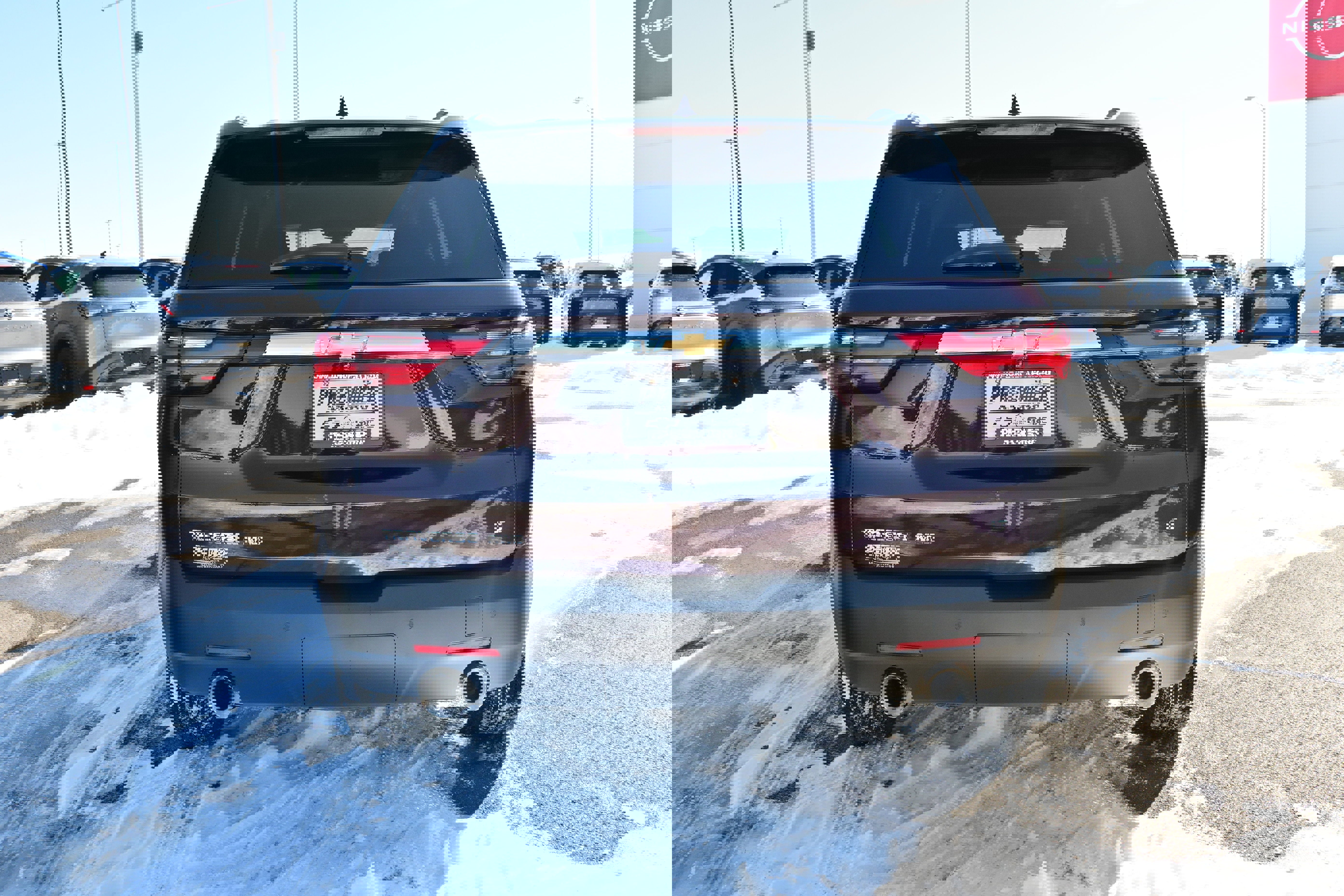 Used 2023 Chevrolet Traverse LT image 7