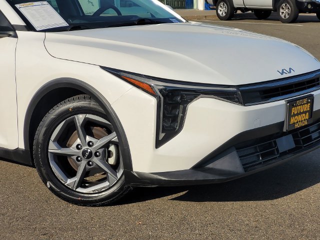 Used 2025 Kia K4 FWD image 9