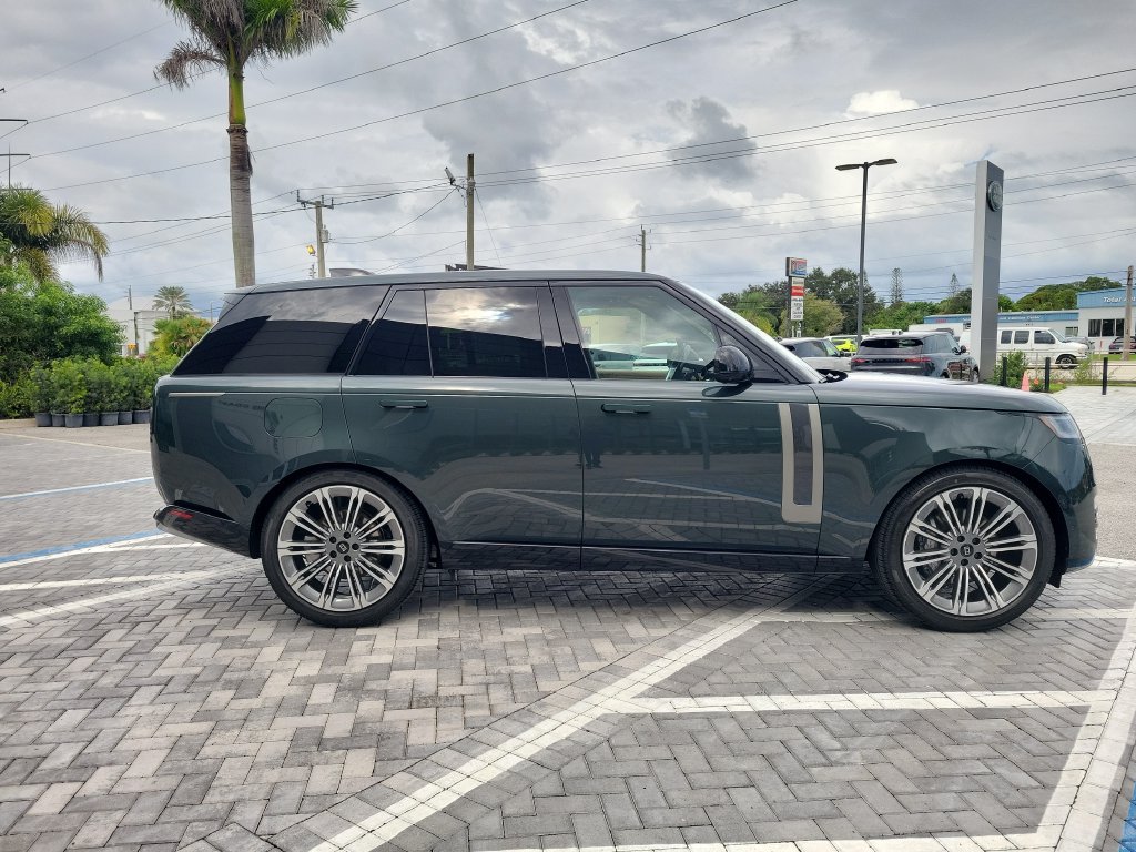 New 2027 Land Rover Range Rover SE AWD/4WD image 6
