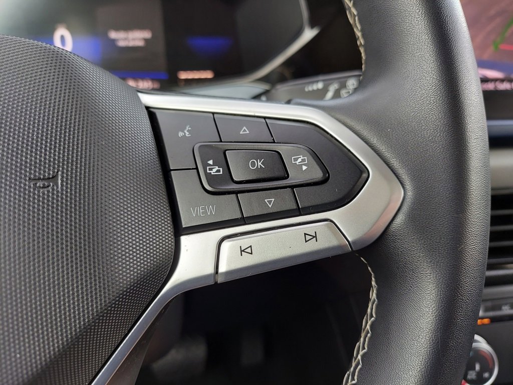 Used 2022 Volkswagen Taos SE w/ Panoramic Sunroof Package image 32