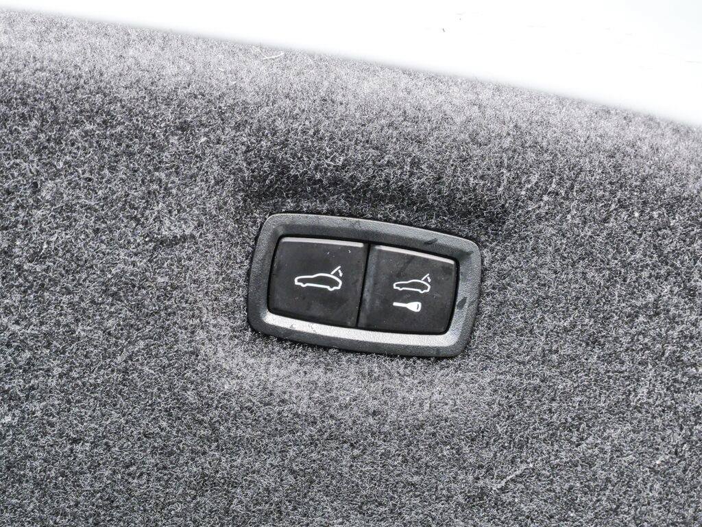 Certified 2022 Porsche Taycan RWD image 31