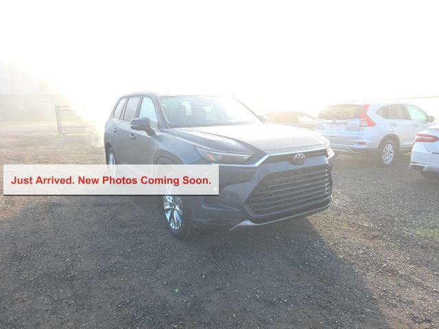 Certified 2026 Toyota Grand Highlander Platinum image 1