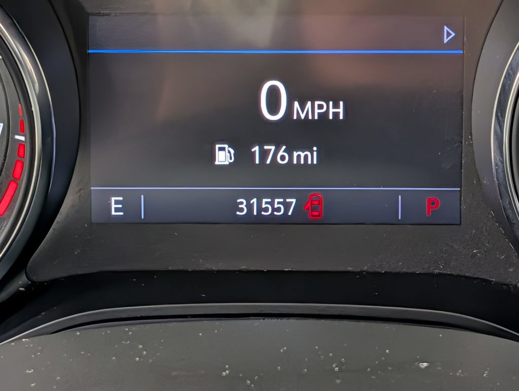 Used 2021 Buick Encore GX Select FWD image 16