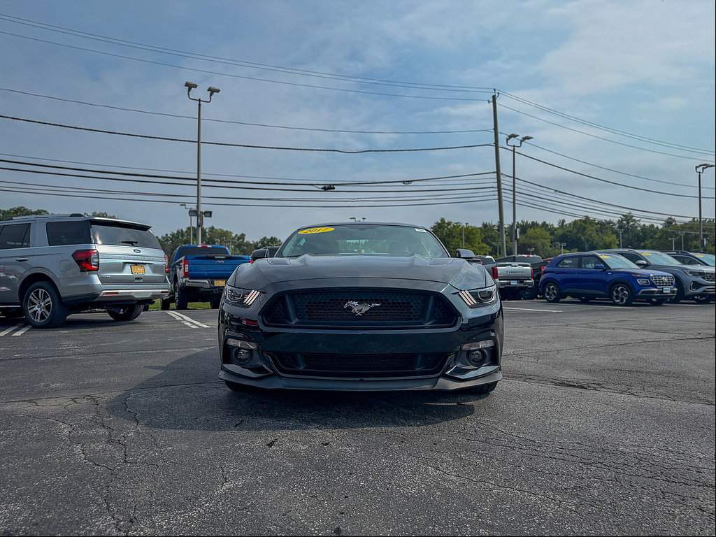 Used 2017 Ford Mustang GT Premium w/ GT Performance Package RWD image 11