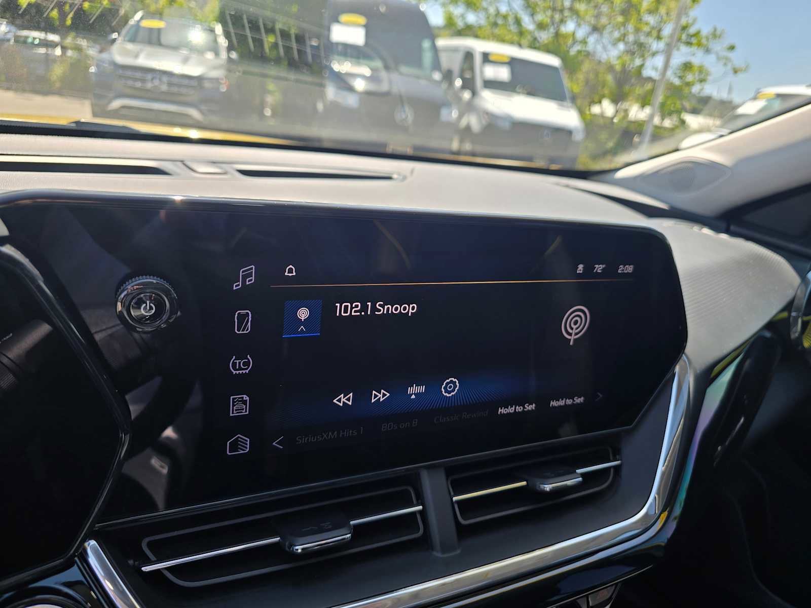 Used 2024 Chevrolet Trax ACTIV w/ Sunroof Package FWD image 26