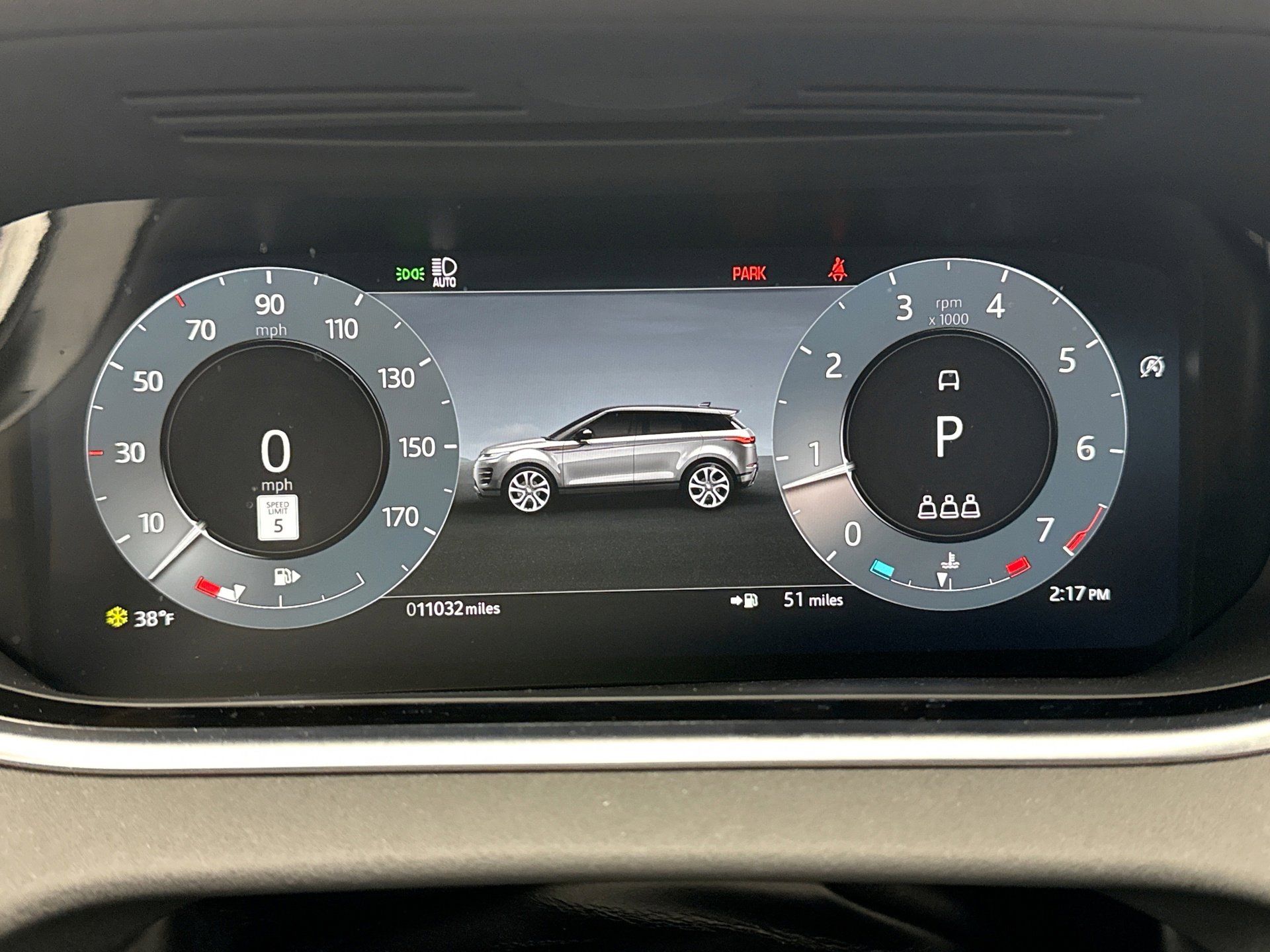 Used 2023 Land Rover Range Rover Evoque SE image 13