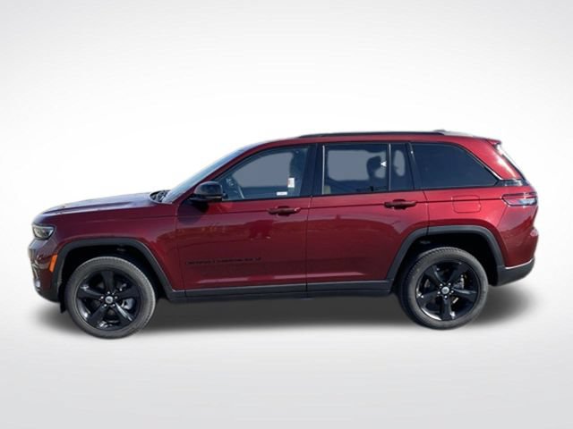Used 2023 Jeep Grand Cherokee Limited w/ Luxury Tech Group II AWD/4WD image 11