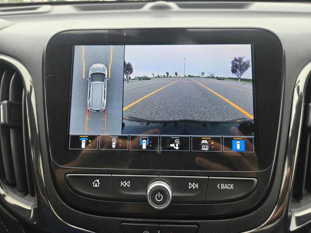 Used 2023 Chevrolet Equinox Premier AWD/4WD image 28