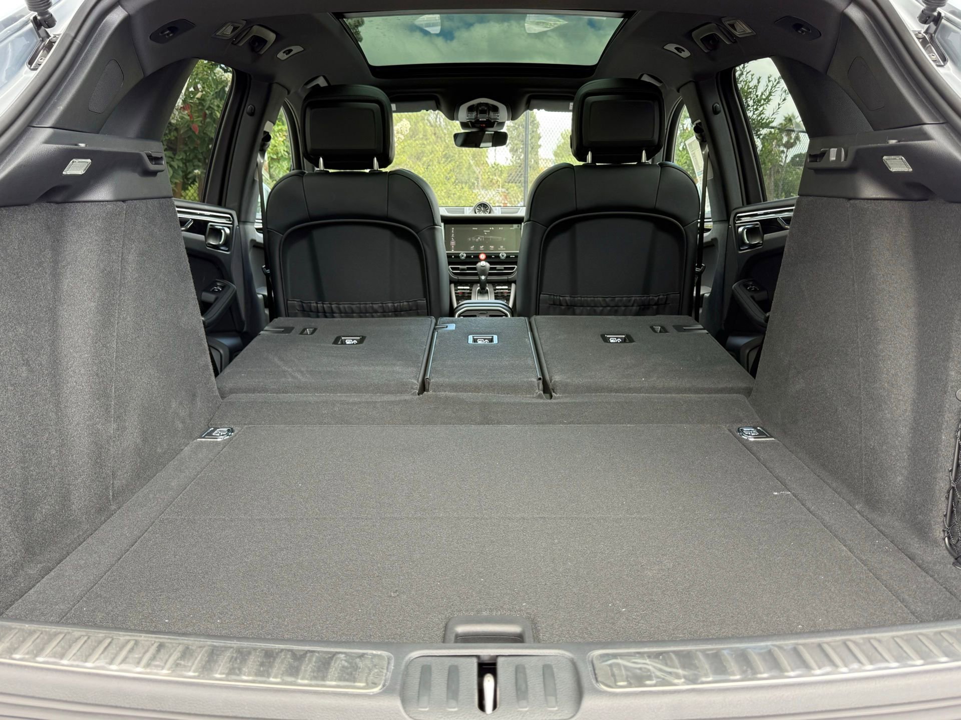 Used 2026 Porsche Macan image 35