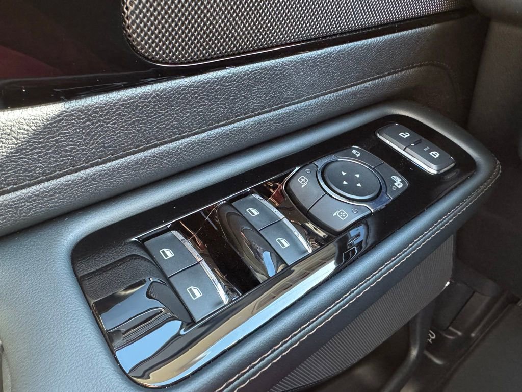 New 2026 Lincoln Aviator AWD image 21