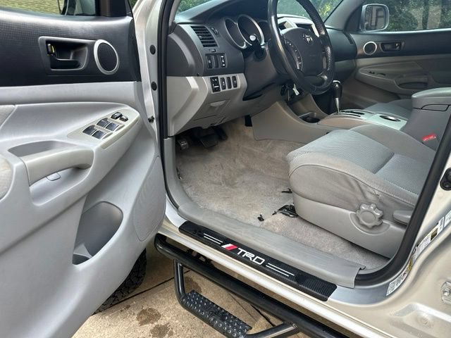 Used 2009 Toyota Tacoma PreRunner w/ TRD Sport Pkg RWD image 14