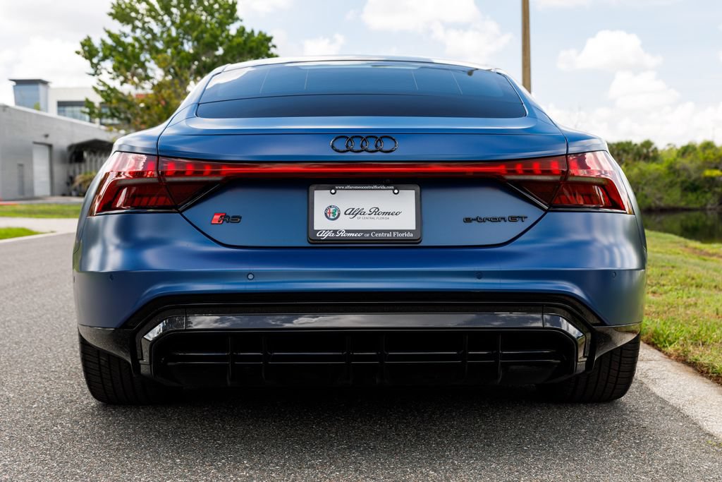 Used 2022 Audi RS e-tron GT w/ Carbon Performance Package AWD/4WD image 43