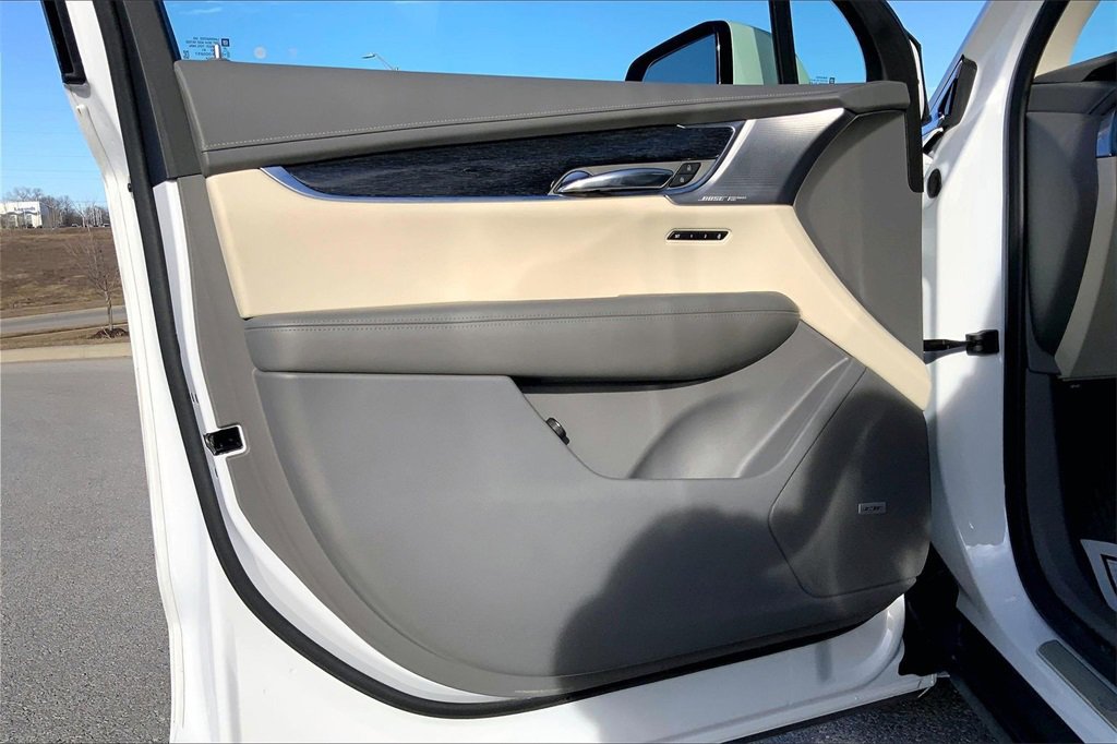 Used 2023 Cadillac XT6 Premium Luxury image 19