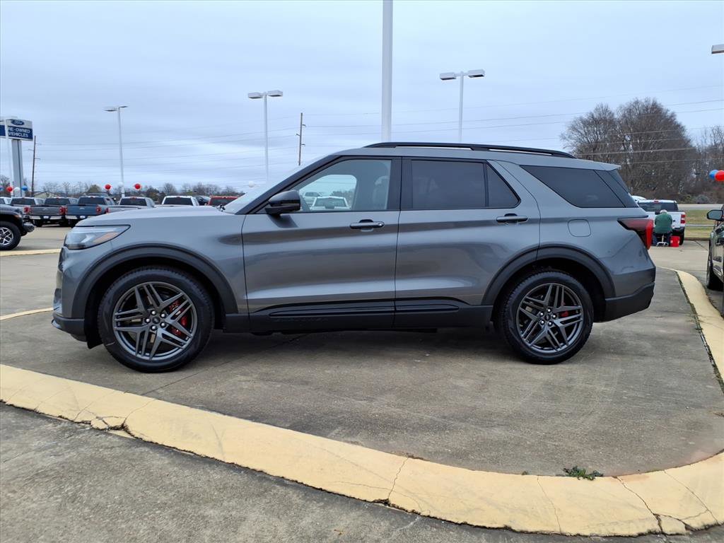 New 2026 Ford Explorer ST w/ Sun And Sound Package image 2