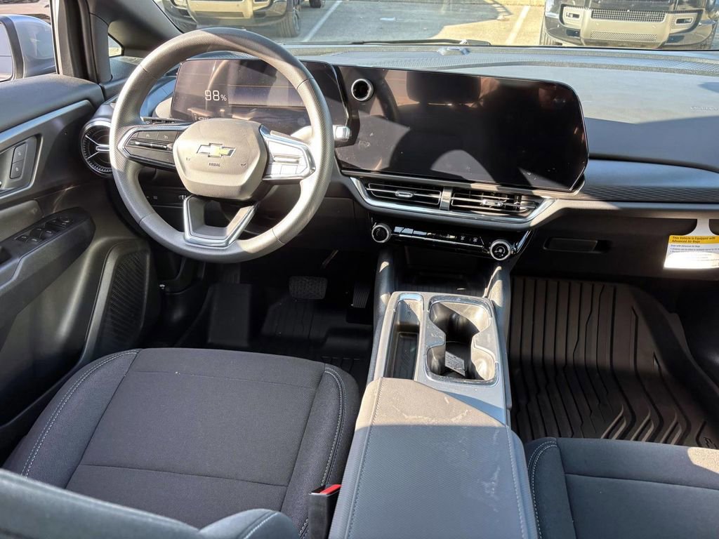 Used 2026 Chevrolet Equinox EV LT image 29