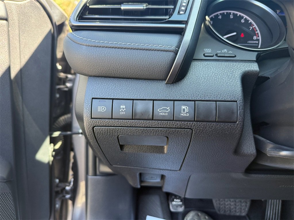 Used 2023 Toyota Camry SE image 17