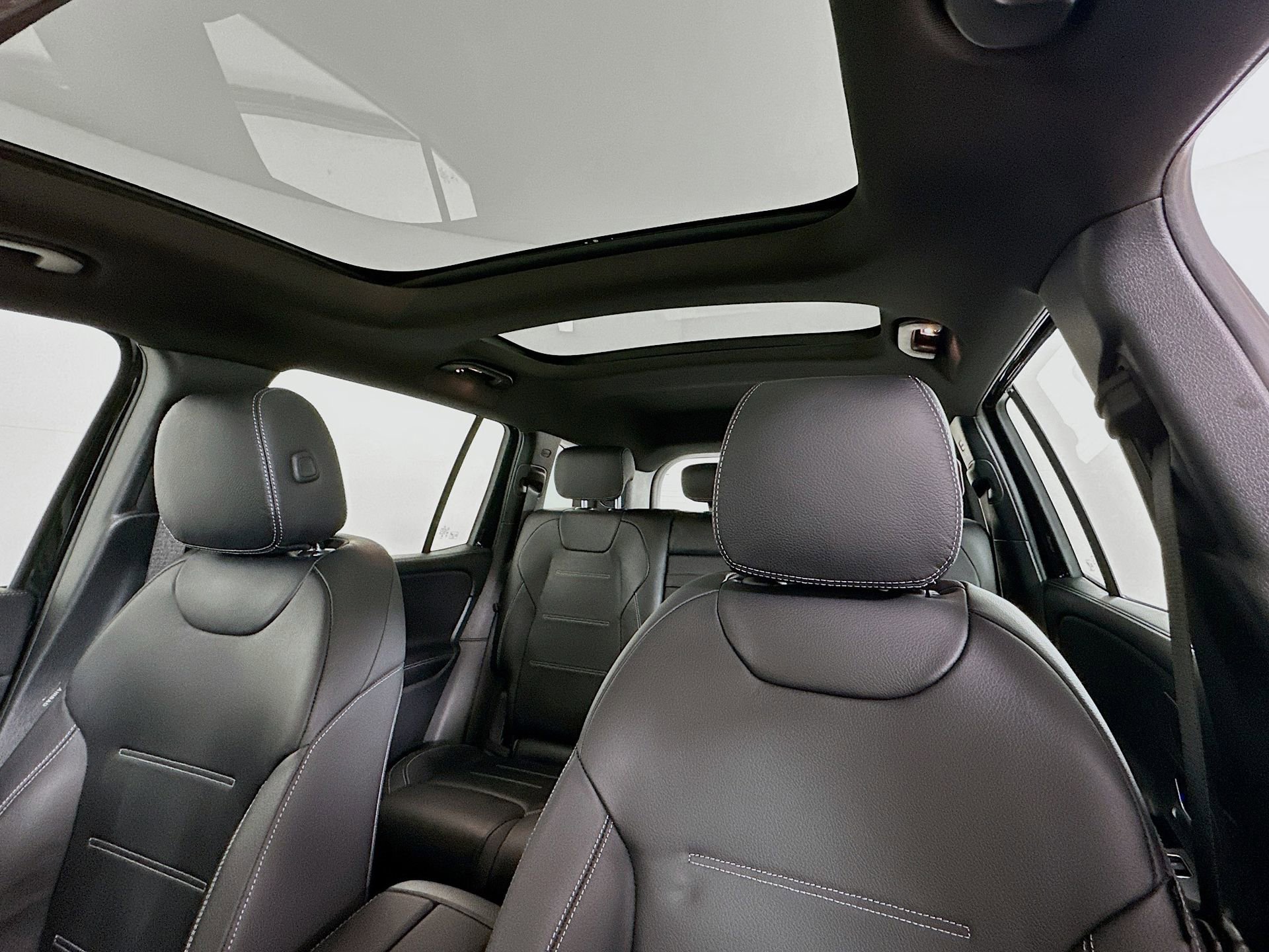 New 2026 Mercedes-Benz GLB 35 AMG 4MATIC image 24