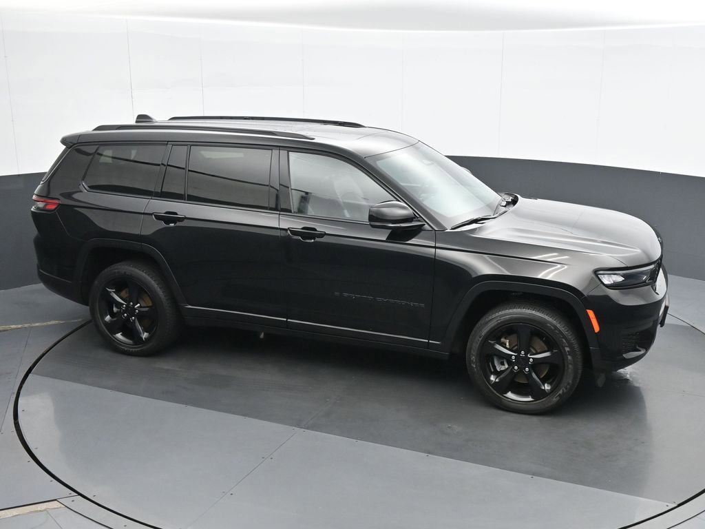 Used 2022 Jeep Grand Cherokee L Laredo image 24