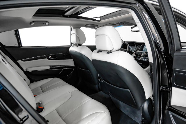 Used 2016 Kia K900 Luxury RWD image 29