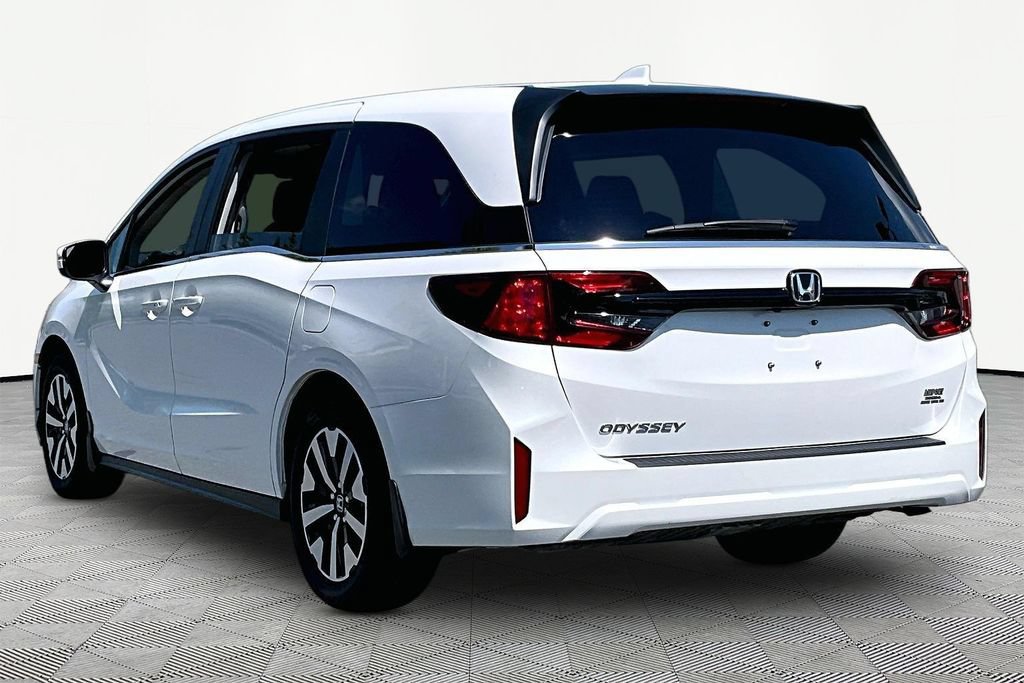 Certified 2026 Honda Odyssey EX-L image 4