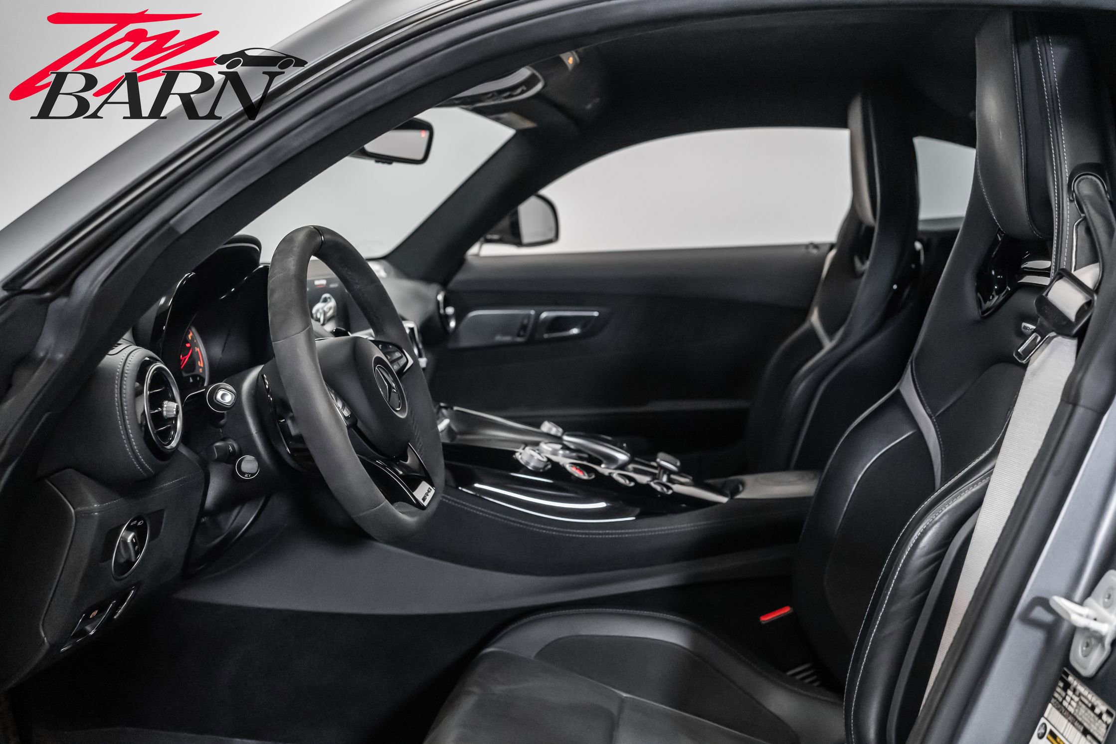 Used 2018 Mercedes-Benz AMG GT R image 27