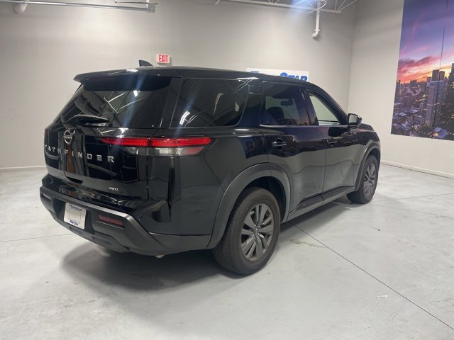 Used 2023 Nissan Pathfinder S image 5