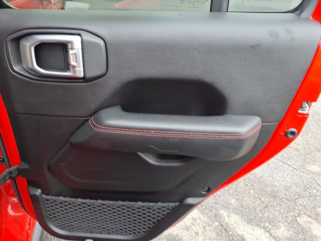 Used 2020 Jeep Wrangler Unlimited Rubicon w/ Dual Top Group image 17