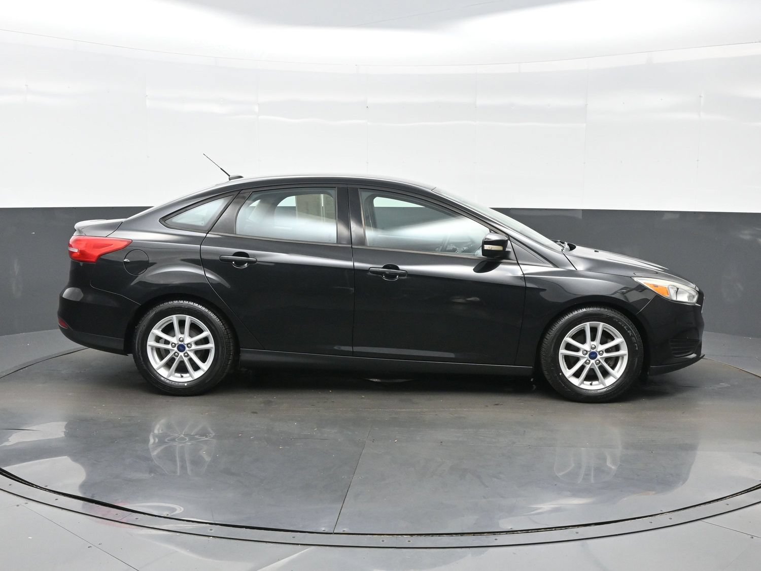 Used 2015 Ford Focus SE FWD image 7