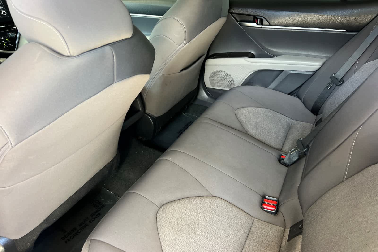 Used 2022 Toyota Camry LE FWD image 4