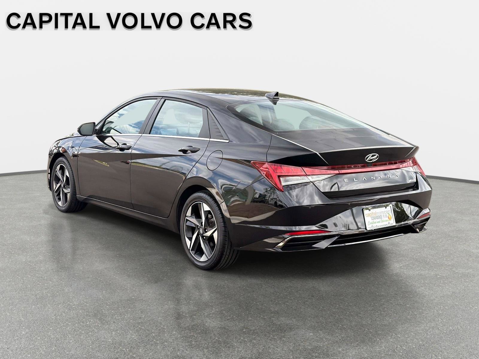 Used 2023 Hyundai Elantra Limited image 7