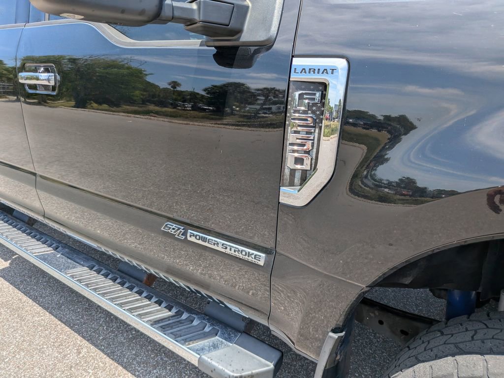 Used 2018 Ford F250 Lariat w/ Lariat Ultimate Package AWD/4WD image 11