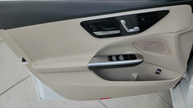 Used 2025 Mercedes-Benz C 300 Sedan image 52