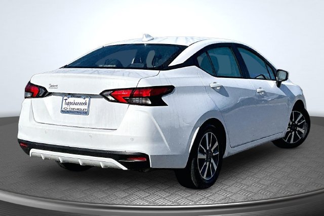 Used 2023 Nissan Versa SV FWD image 6