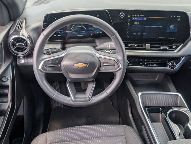 Used 2025 Chevrolet Equinox LT FWD image 12