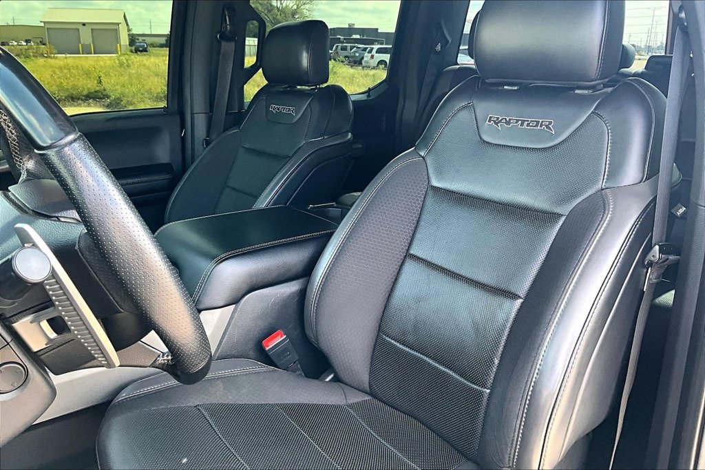 Used 2019 Ford F150 Raptor w/ Equipment Group 802A Luxury AWD/4WD image 24