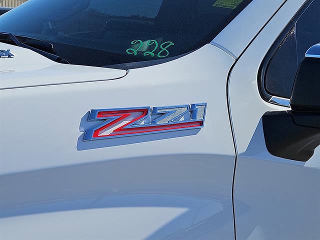 Used 2022 Chevrolet Silverado 1500 LTZ w/ Technology Package image 9