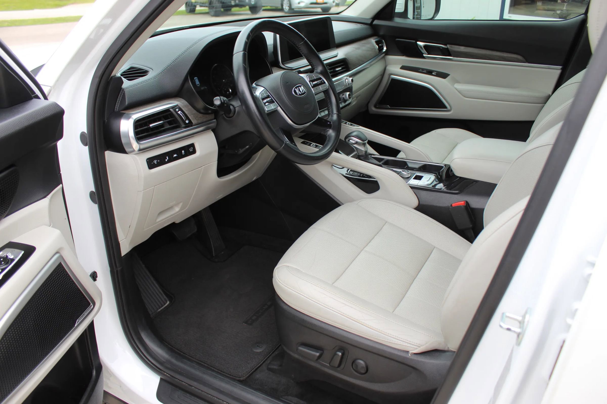 Used 2021 Kia Telluride EX w/ EX Premium Package image 11