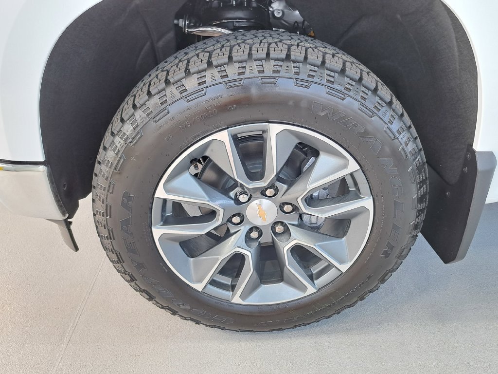 New 2026 Chevrolet Silverado 1500 LT w/ Z71 Off-Road Package AWD/4WD image 16