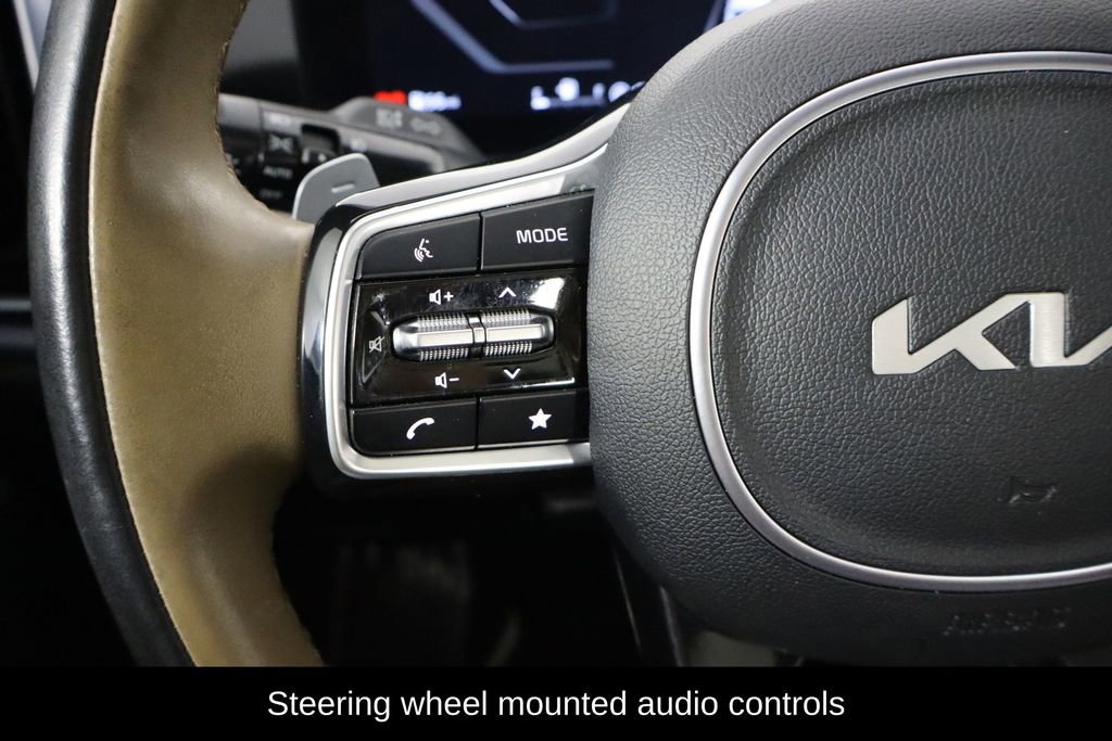 Used 2024 Kia Sorento SX Prestige w/ Olive Brown Leather Package image 10