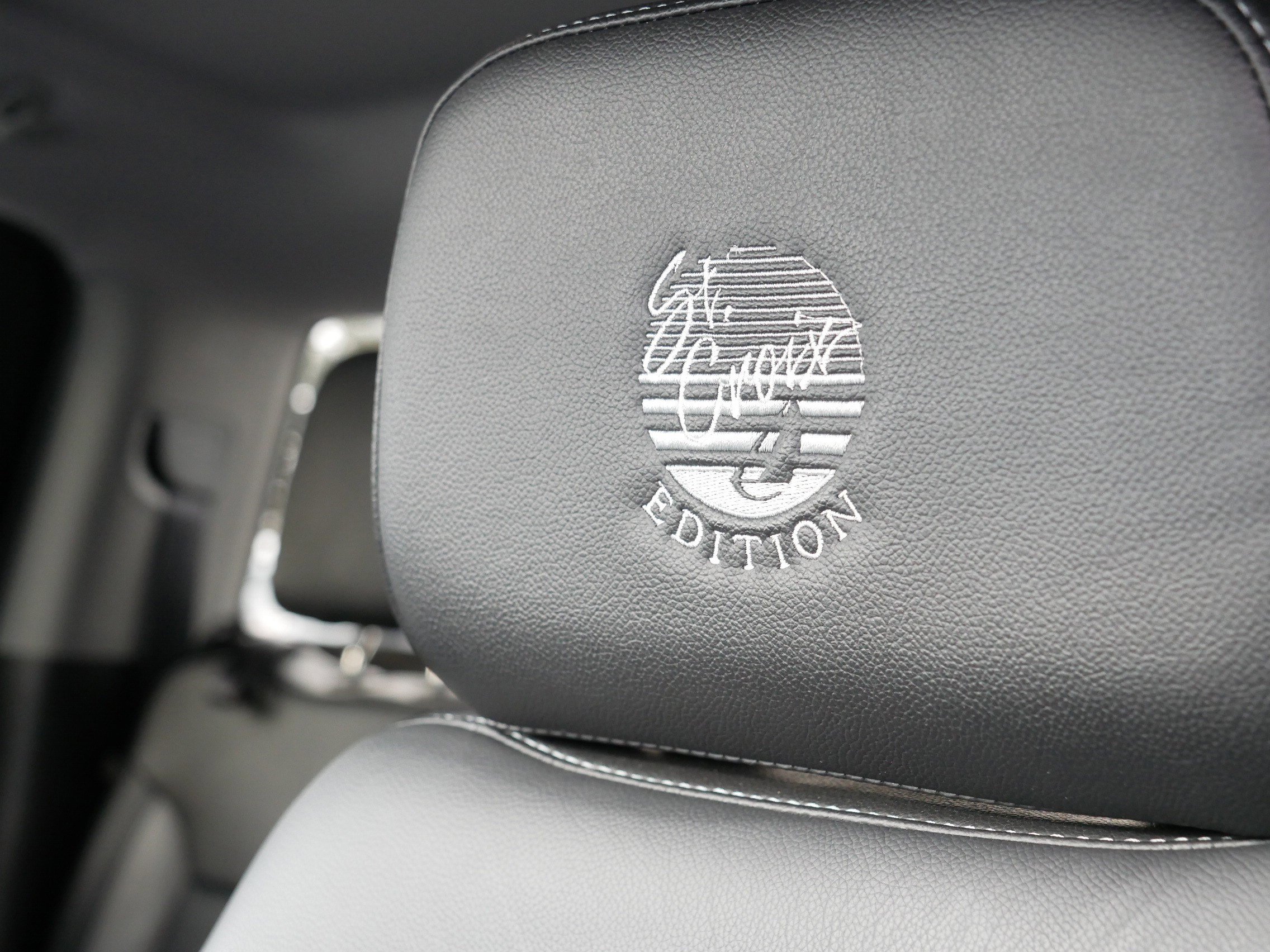 Used 2019 Chevrolet Silverado 1500 RST w/ All-Star Edition image 35