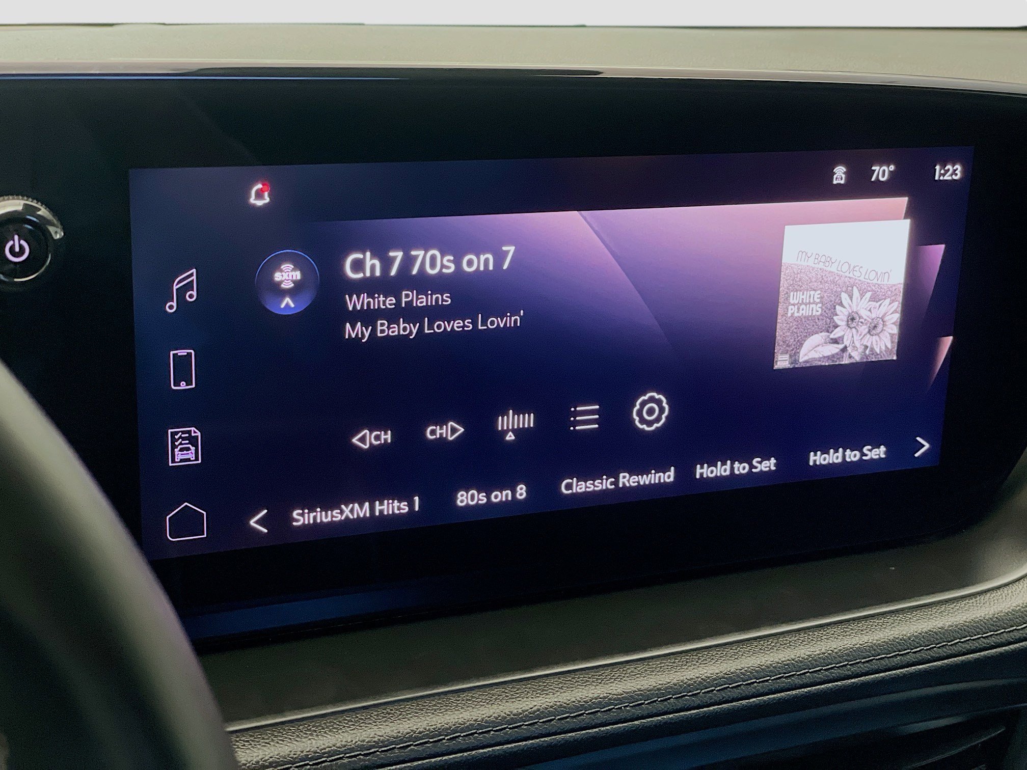 Used 2024 Buick Encore GX Sport Touring image 10