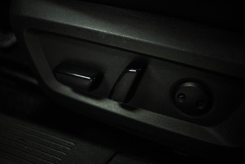 Used 2025 Nissan Rogue SV FWD image 17