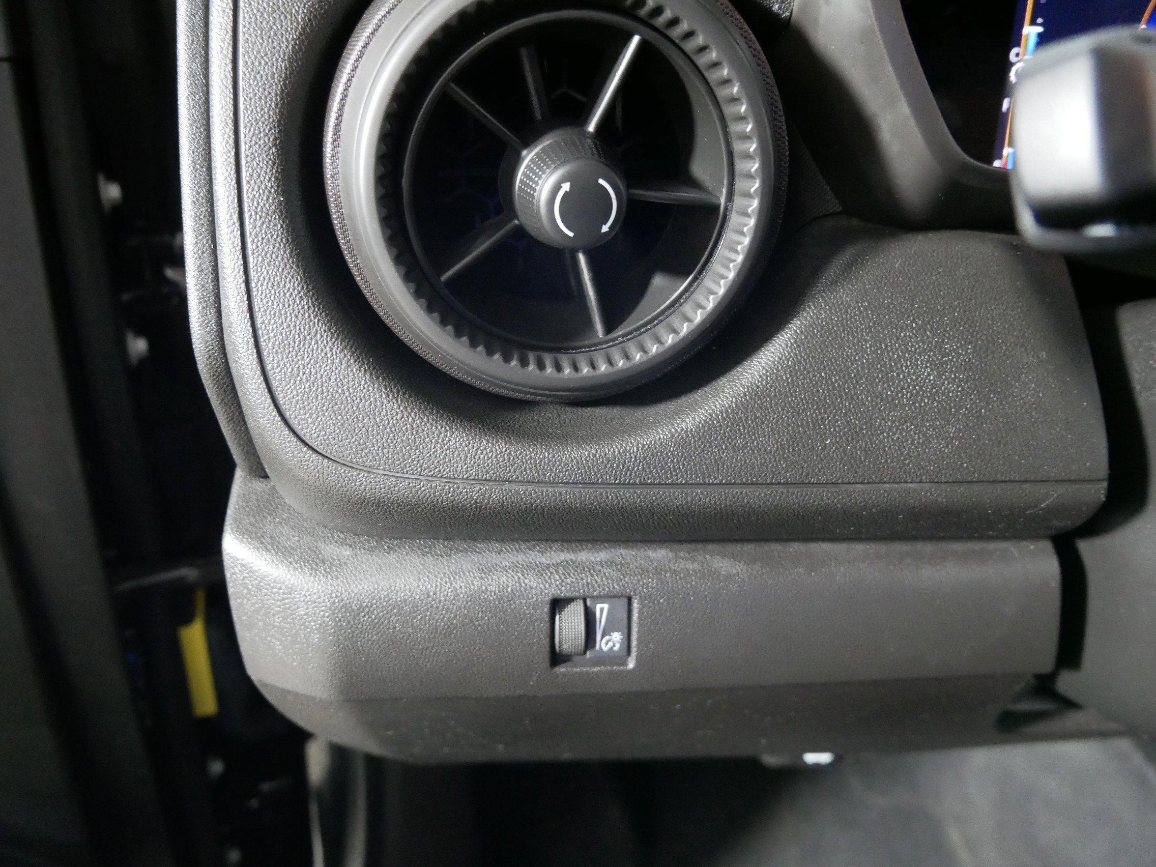 Used 2023 Chevrolet Colorado Trail Boss image 26