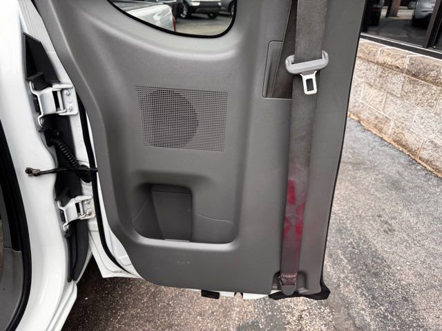 Used 2017 Nissan Frontier S image 17