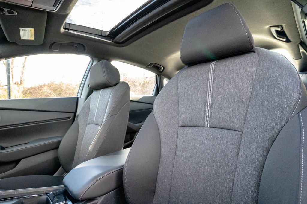 Used 2025 Honda Accord Sport image 6